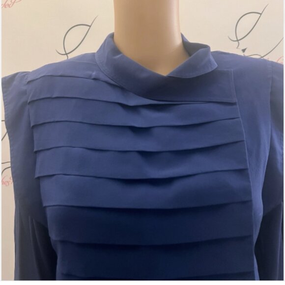 Monique Lhuilier. Sz 36. Designer. $119 Navy Pleated. Silk. Long Sleeve. B127 - Picture 2 of 8